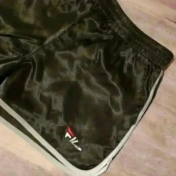 NWOT Fila Retro 90's Shorts - Picture 6 of 7